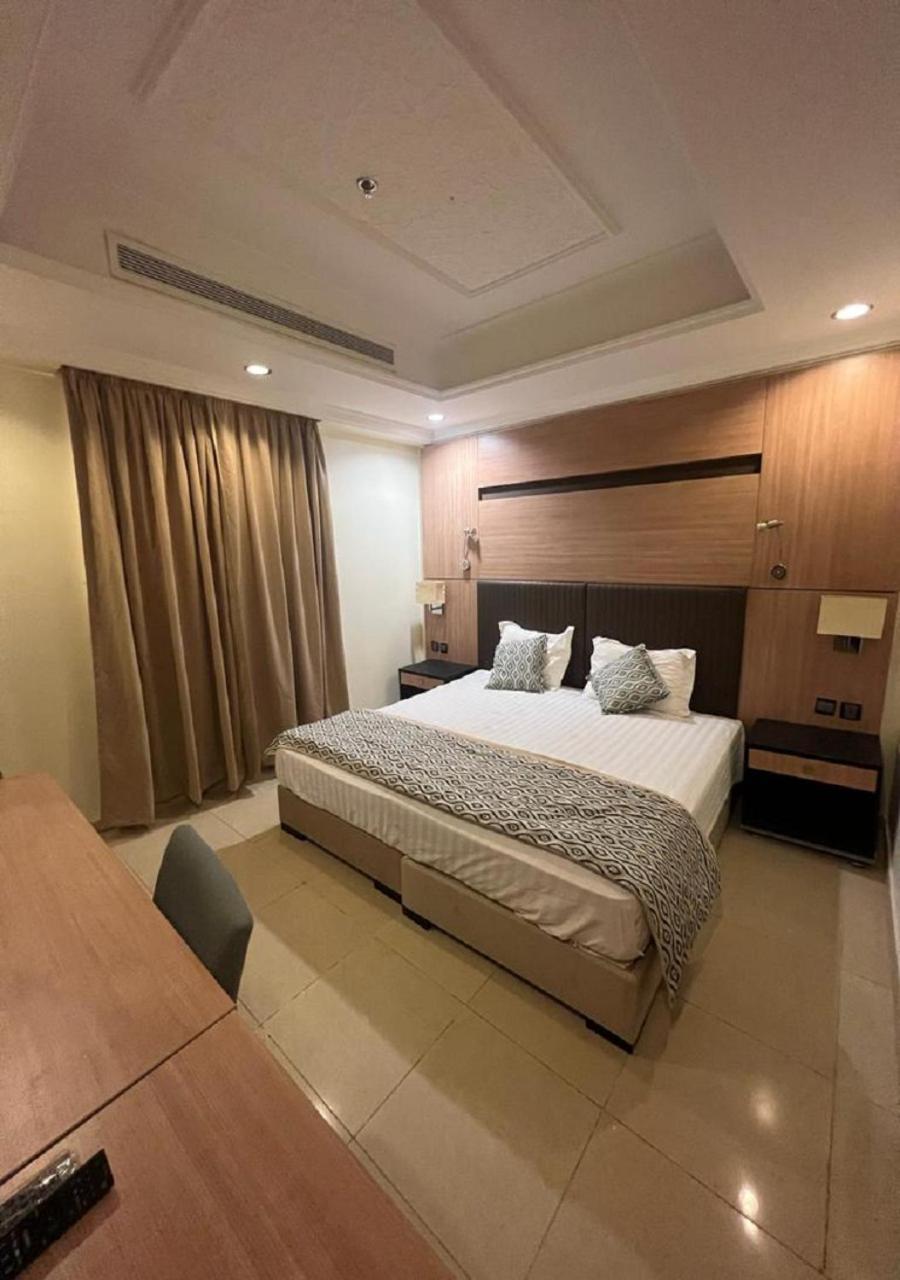 Hotel Al Fursan